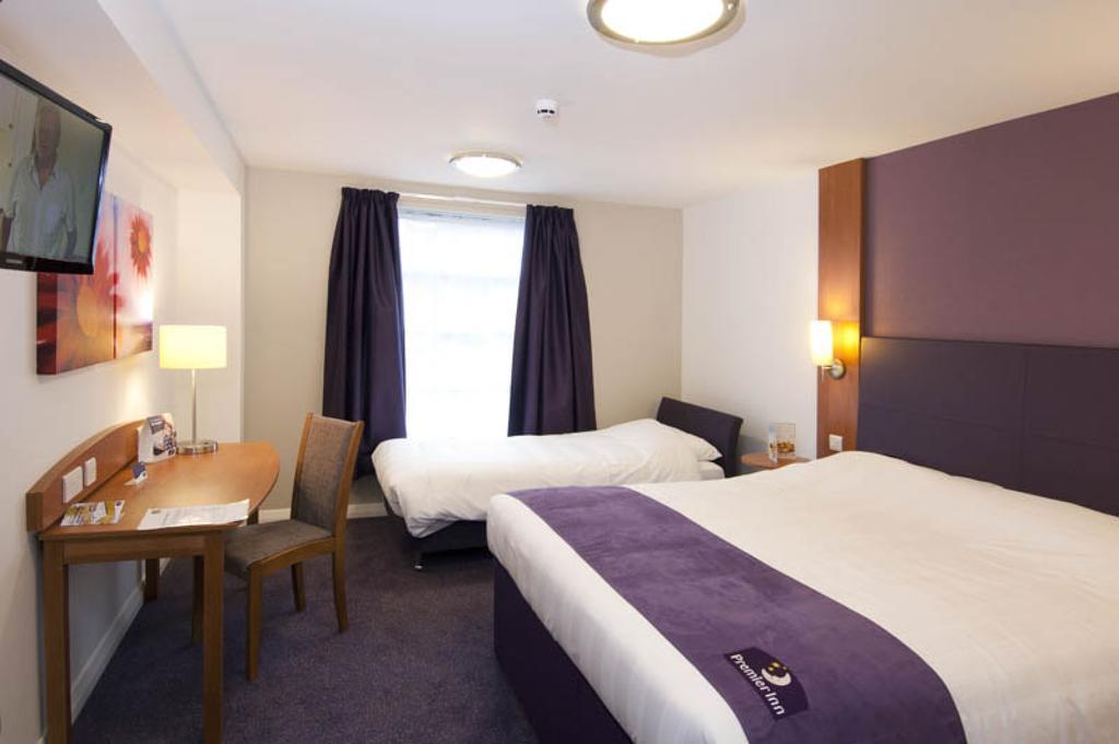 Premier Inn London Croydon South - A212 Room photo