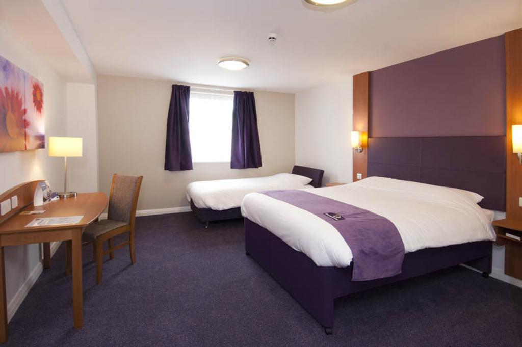 Premier Inn London Croydon South - A212 Room photo